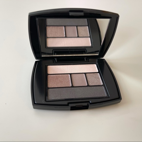 Lancôme eyeshadow pallet - Picture 2 of 3